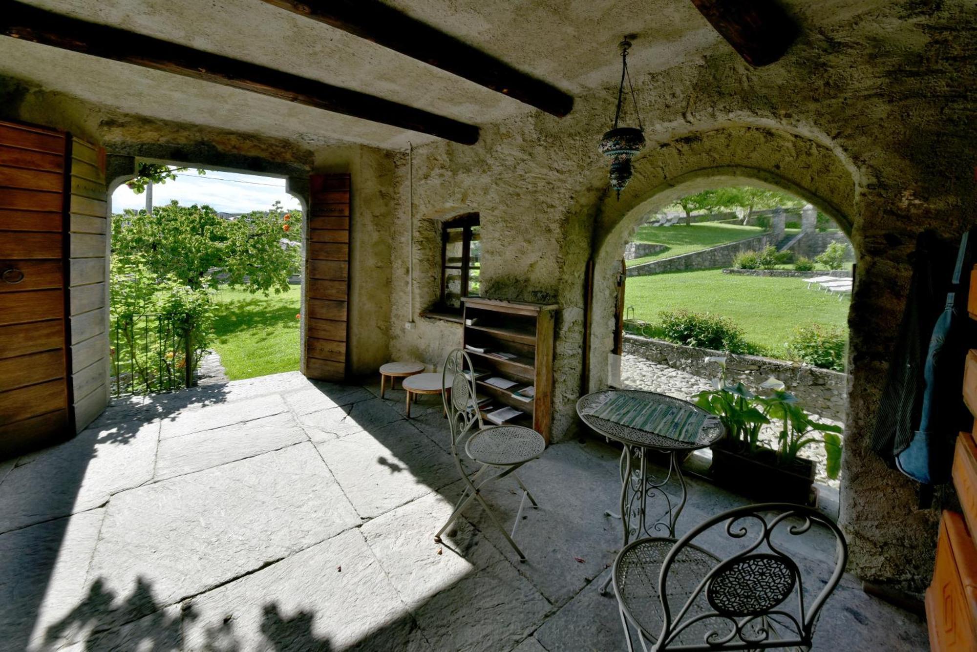 Piano Nobile Al Roseto Del Drago Villa San Bernardo  Kültér fotó