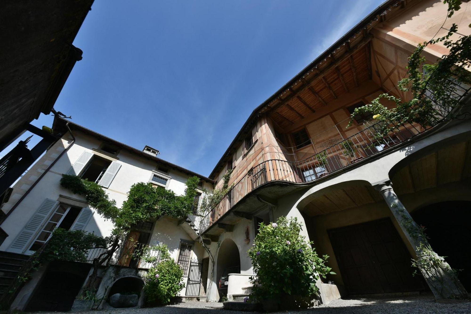 Piano Nobile Al Roseto Del Drago Villa San Bernardo  Kültér fotó