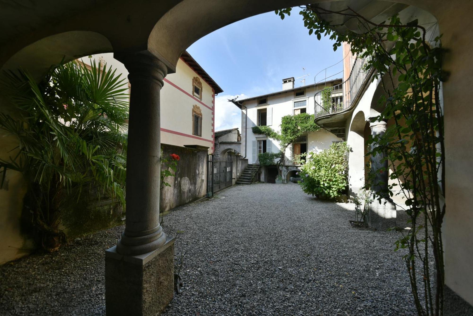 Piano Nobile Al Roseto Del Drago Villa San Bernardo  Kültér fotó