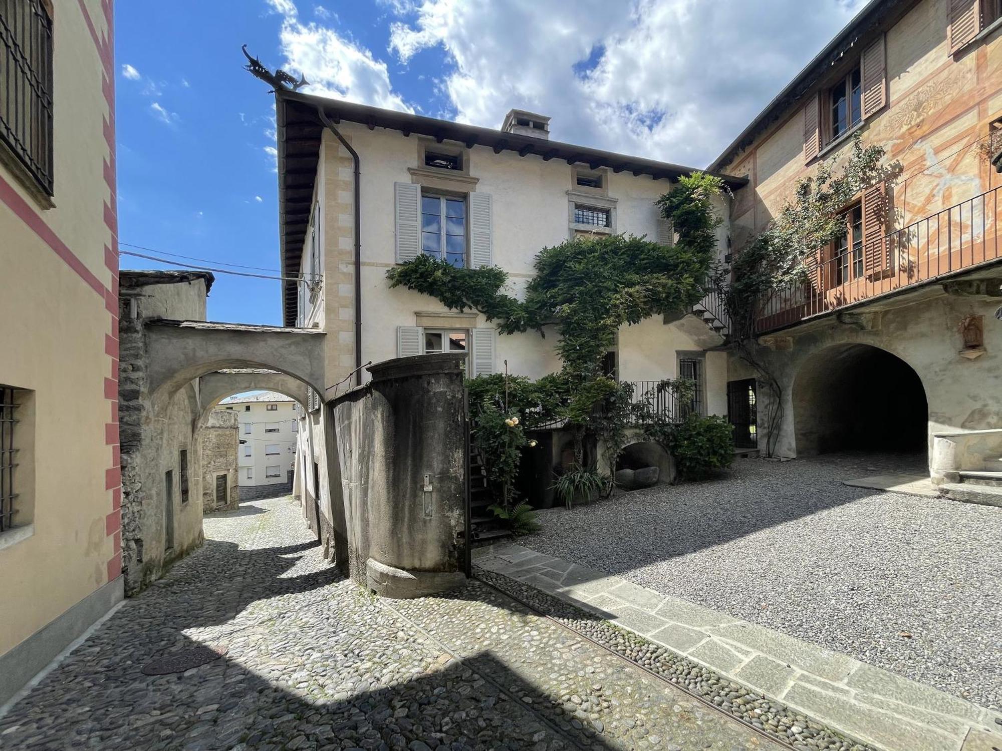 Piano Nobile Al Roseto Del Drago Villa San Bernardo  Kültér fotó